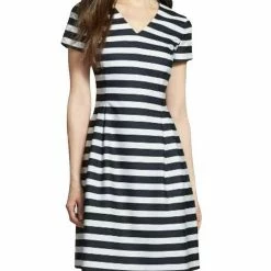Boss Sommerkleid »Hugo Boss Hekata Mini-Kleid feminin-sportives Damen Sommer-Kleid mit Streifen-Muster Haus-Kleid Dunkelblau/Weiß«